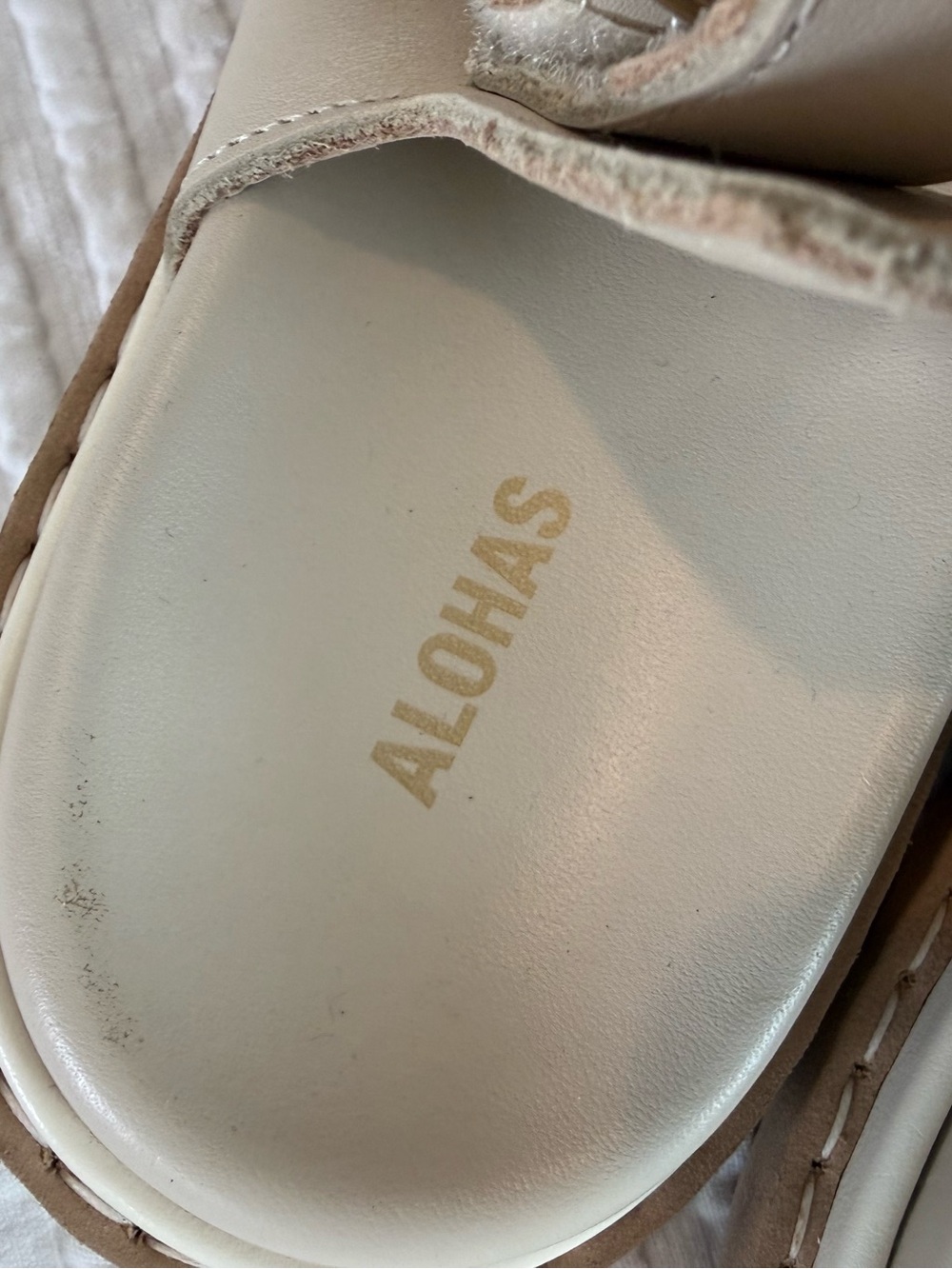 ALOHAS Cream Leather Double-Buckle Sandals - Picture 6 of 11